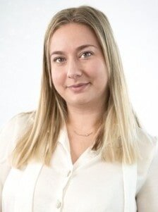 melanie - conseillère assurance étudiants pvt