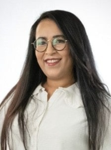 jihane - conseillère assurance expatrié senior